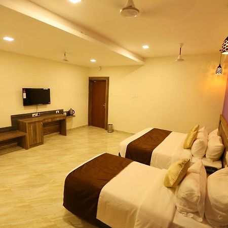 Mehar Inn Hotel Karaikudi Exterior foto